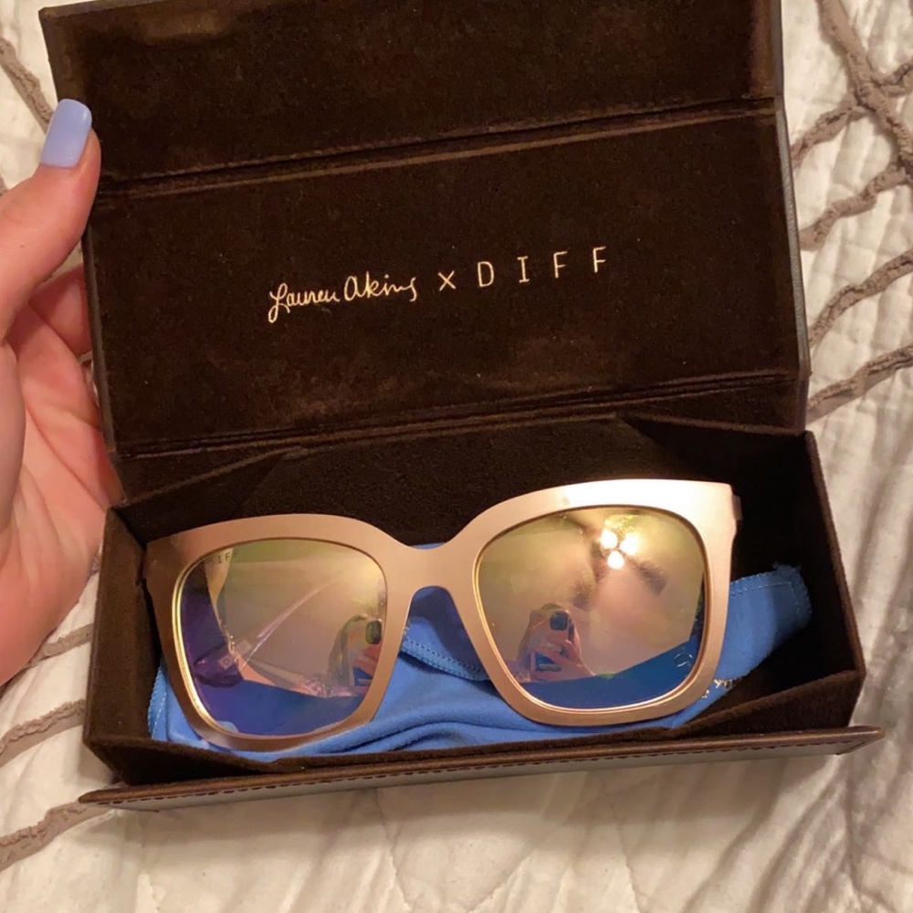 Lauren Akins + Diff glasses